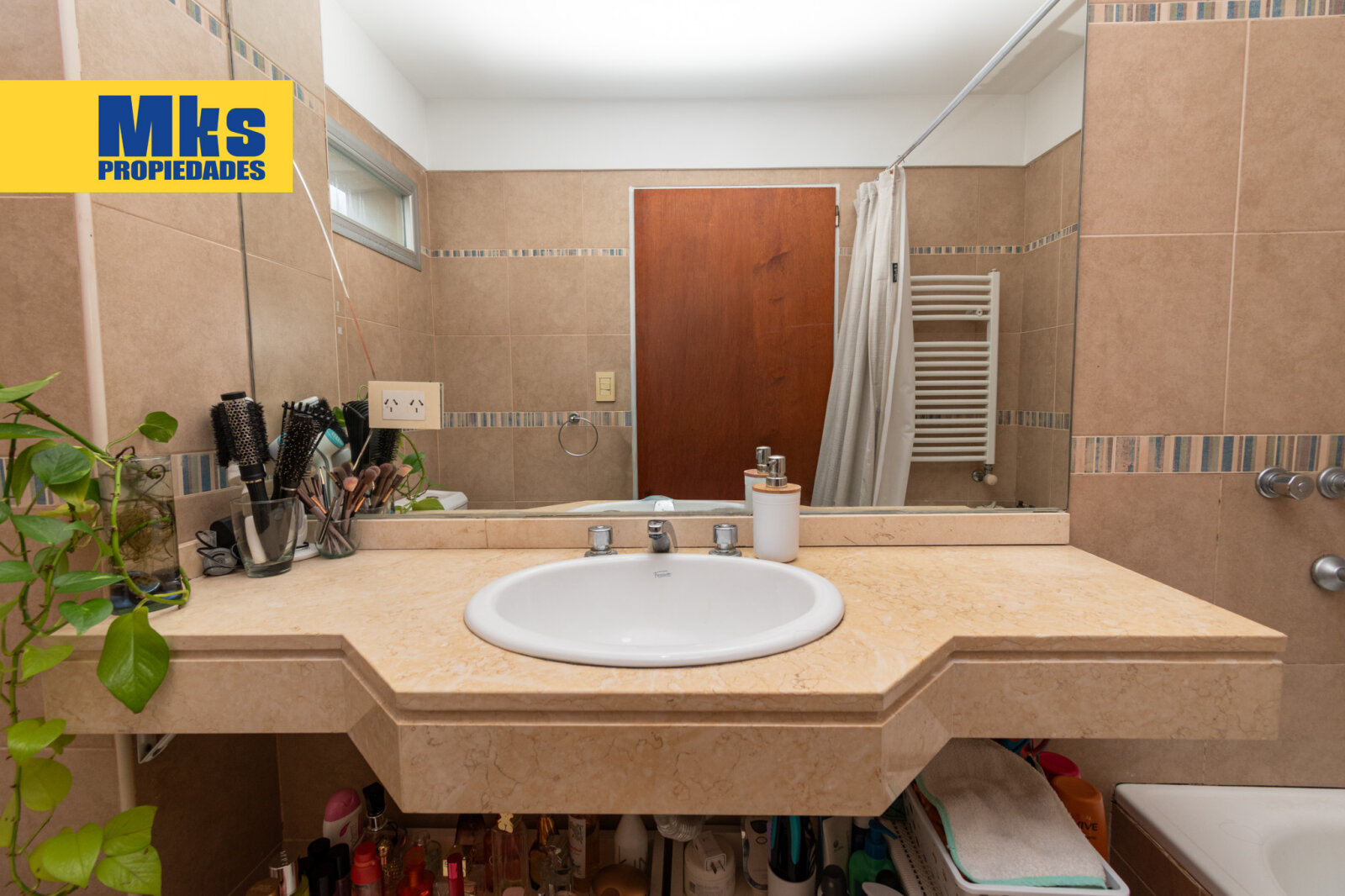 Olavarria y Montes de Oca. Departamento Moderno en venta 3 ambientes con Balcón - 10
