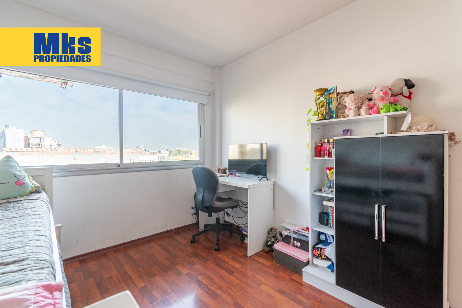 Olavarria y Montes de Oca. Departamento Moderno en venta 3 ambientes con Balcón - 16