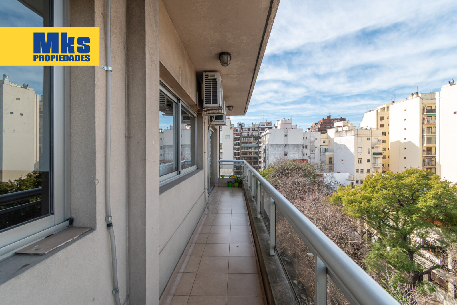 Olavarria y Montes de Oca. Departamento Moderno en venta 3 ambientes con Balcón - 18