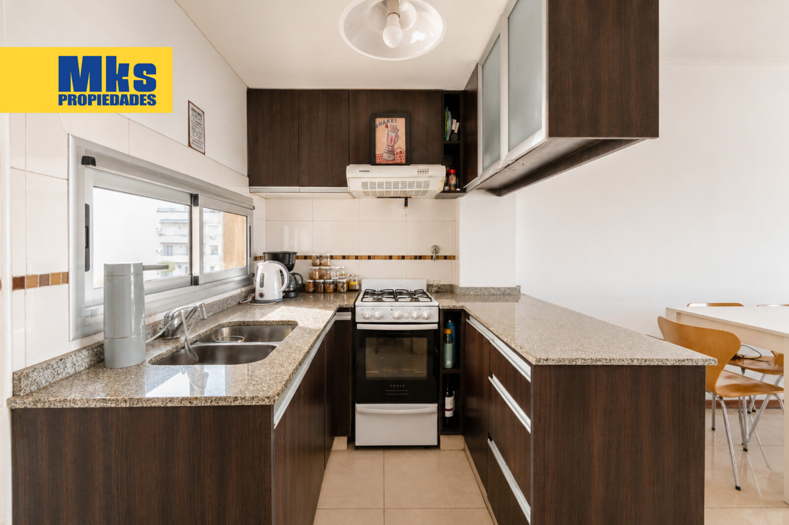 Olavarria y Montes de Oca. Departamento Moderno en venta 3 ambientes con Balcón - 5