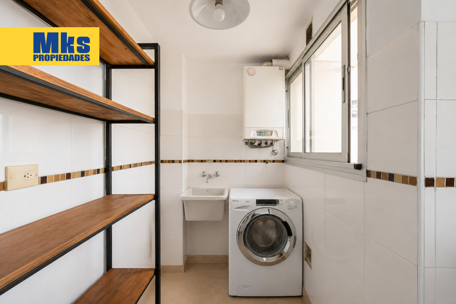Olavarria y Montes de Oca. Departamento Moderno en venta 3 ambientes con Balcón - 7