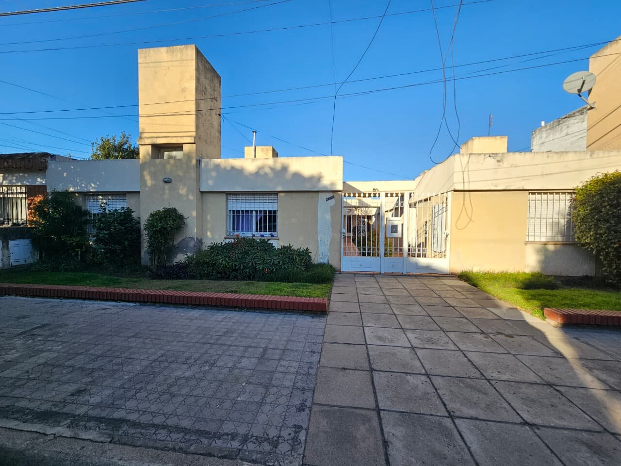 DEPARTAMENTO 2 DORMITORIOS EN COMPLEJO CERRADO B° POETA LUGONES