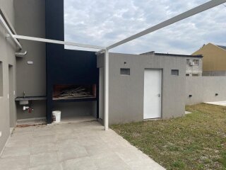 Casas - Funes - Venta
