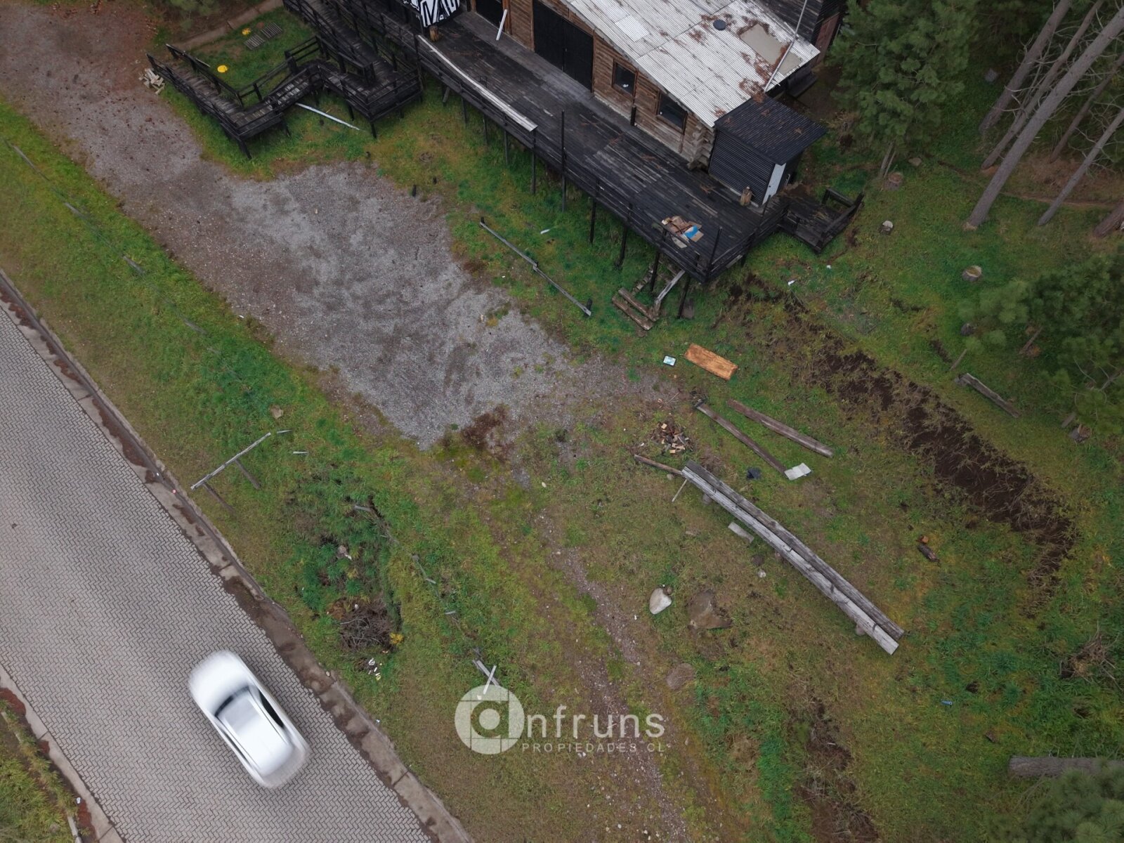 Local Comercial en Venta en Coyhaique | 2 Dormitorios | 3 Baños | 1000 m² | UF 8.600 - 4
