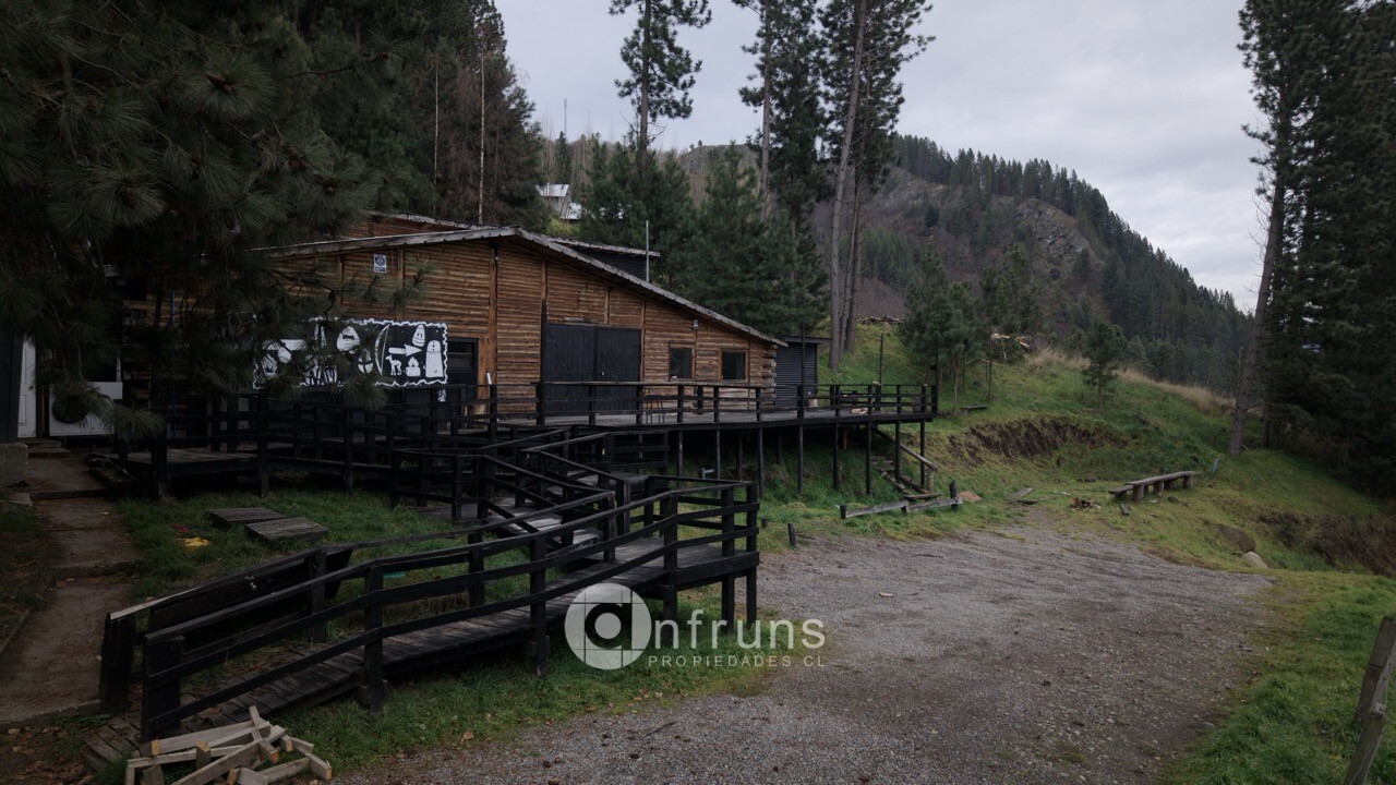 Local Comercial en Venta en Coyhaique | 2 Dormitorios | 3 Baños | 1000 m² | UF 8.600 - 8