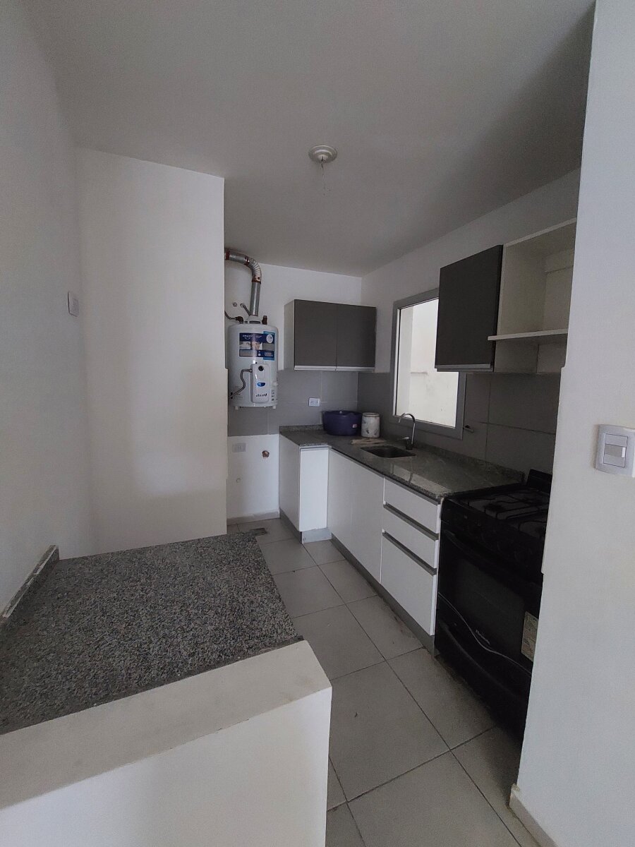 Depto en Alquiler de 1 dormitorio en Barrio Alberdi - Imagen 3