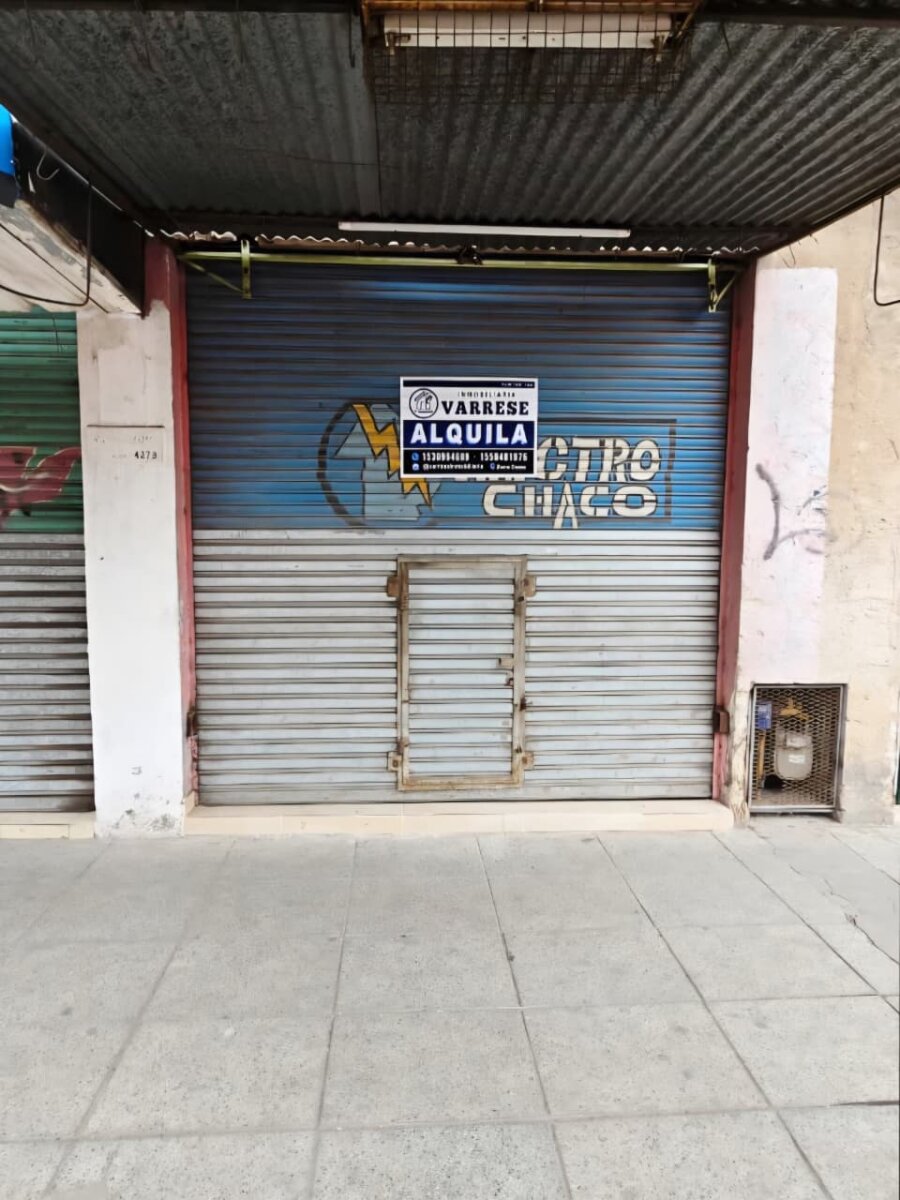 Local en Alquiler en Av. Luro, Laferrere. - 1