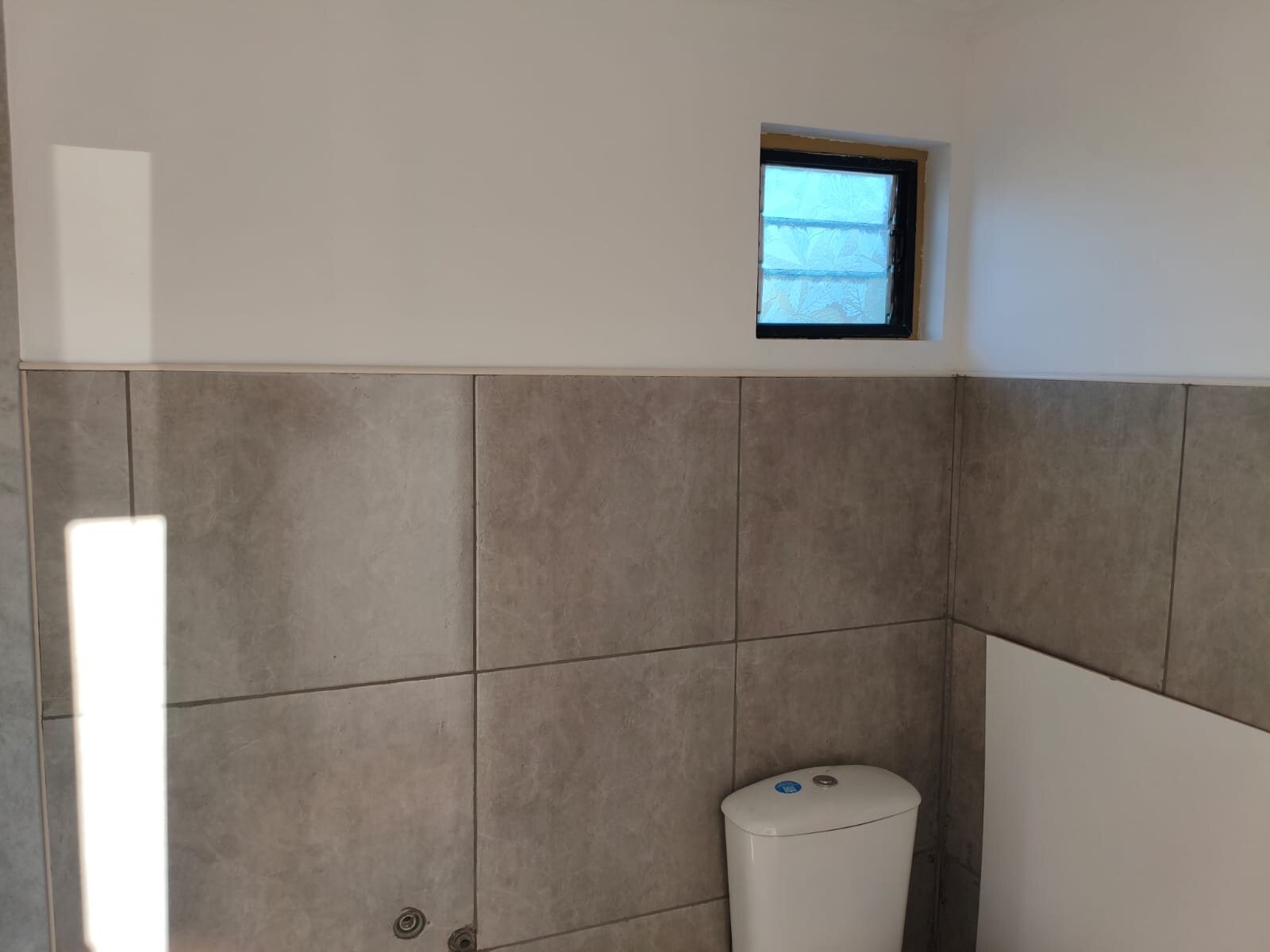 SE VENDE VIVIENDA SOBRE CONTENEDOR MARITIMO - 10