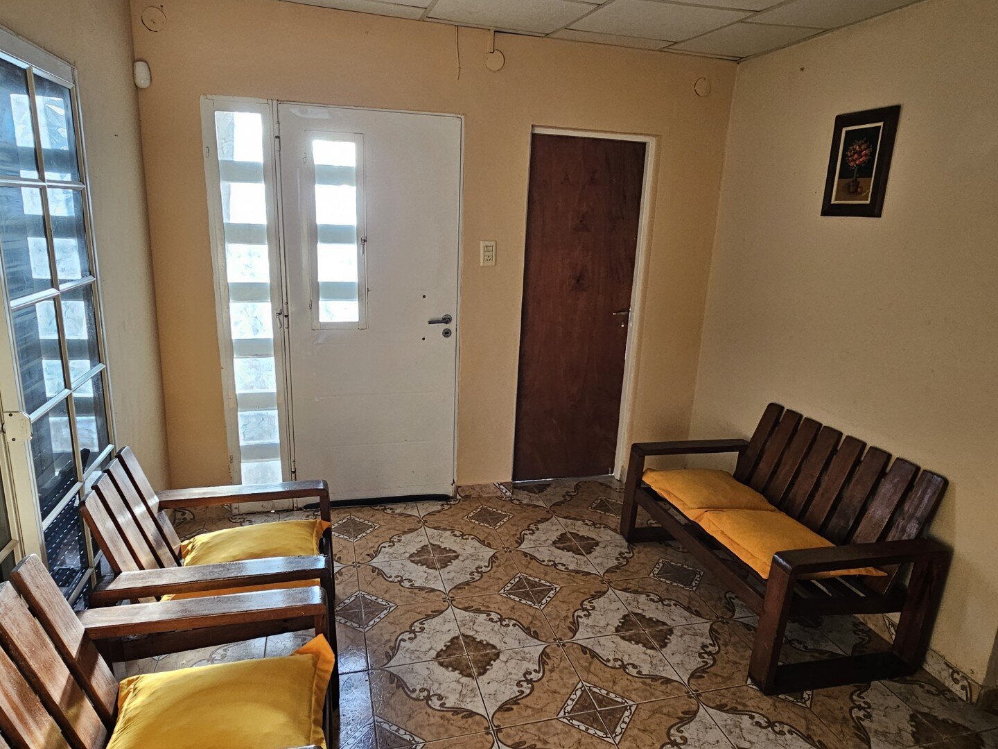 VENTA | Casa de 1 dormitorio con patio y espacio para vehículo! Montenegro e/ Los Cardenales y Los Pescadores - 7
