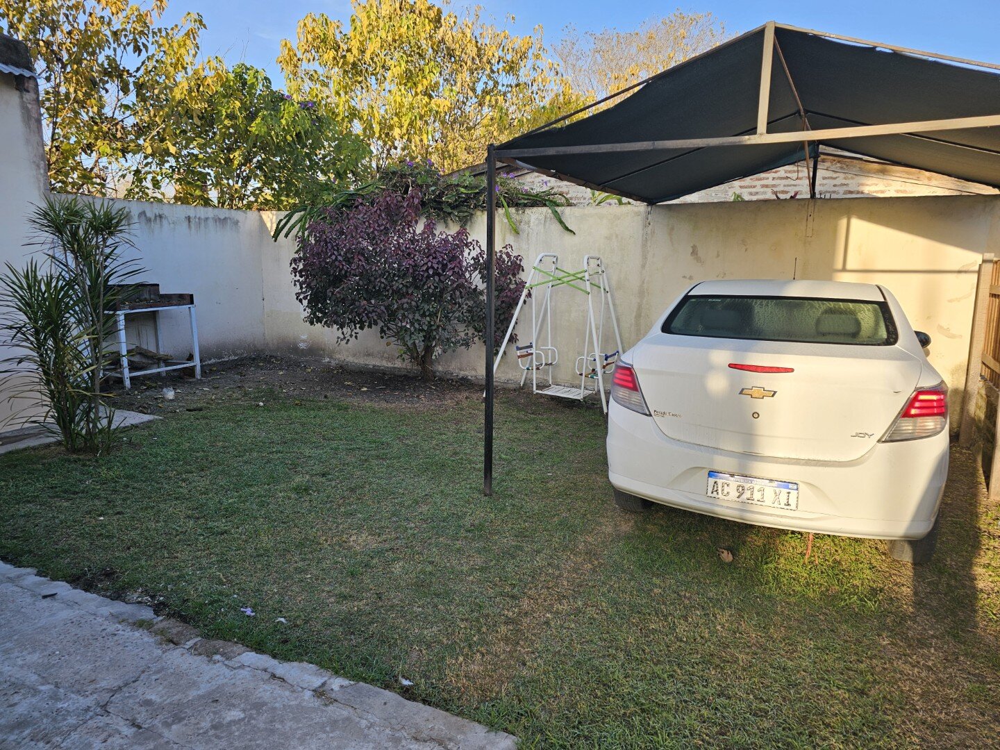 VENTA | Casa de 1 dormitorio con patio y espacio para vehículo! Montenegro e/ Los Cardenales y Los Pescadores - 4