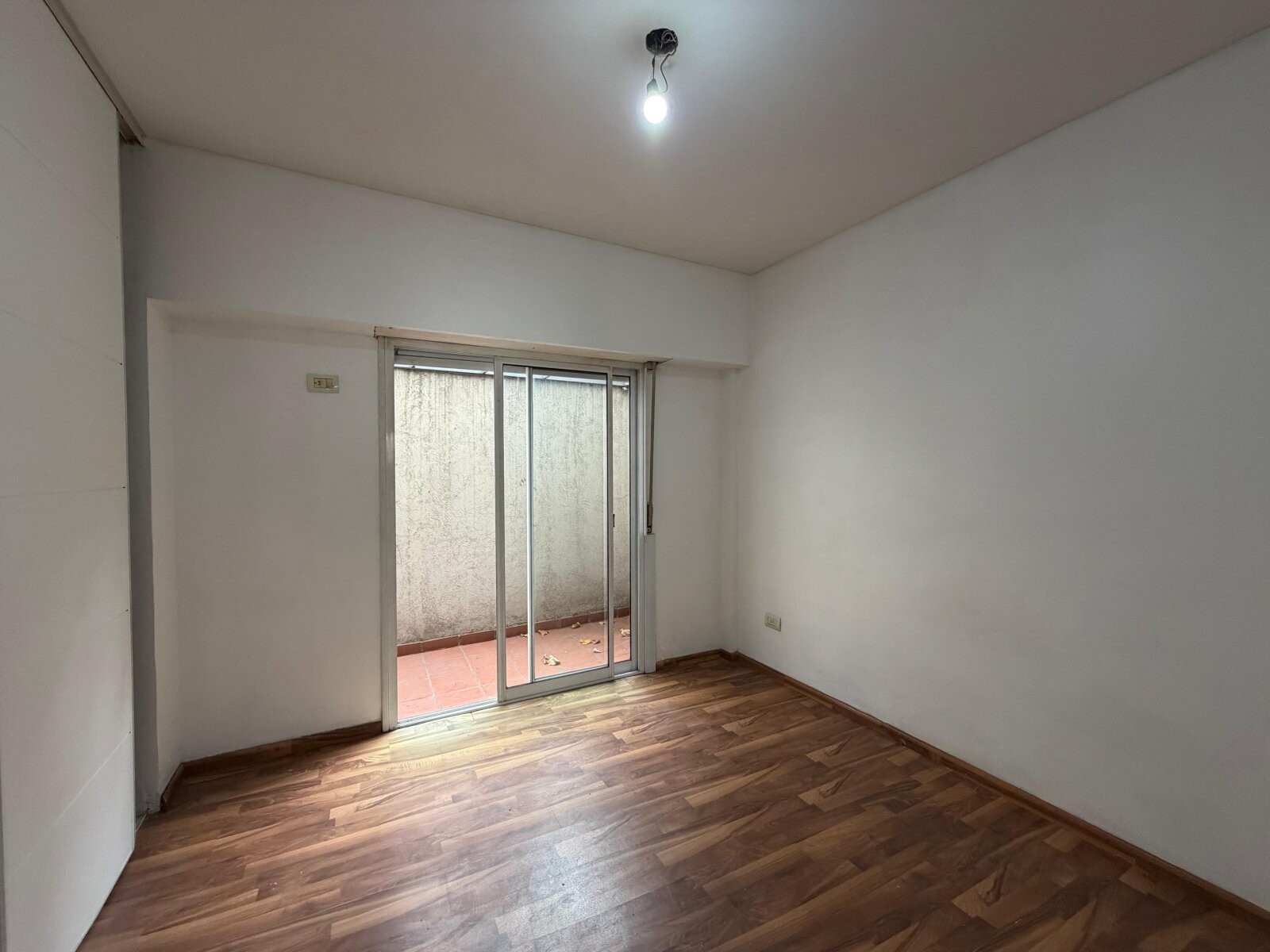 Hermoso departamento de 2 ambientes en PB con Patio y Jardín - 9