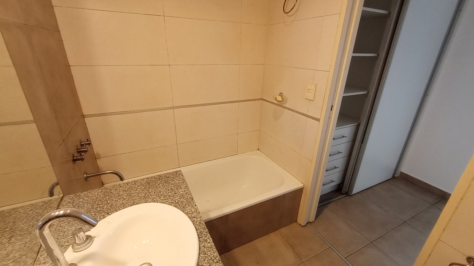Departamento 2 ambientes en venta Moron - 7