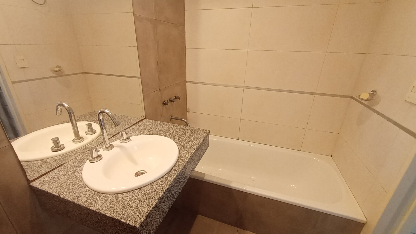 Departamento 2 ambientes en venta Moron - 6