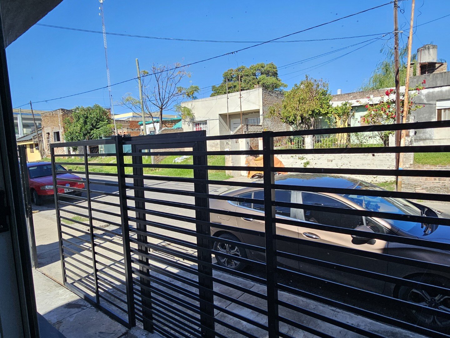 VENTA | Conjunto de viviendas y local comercial sobre amplio terreno! Abasolo, entre Berutti y Passo - 7