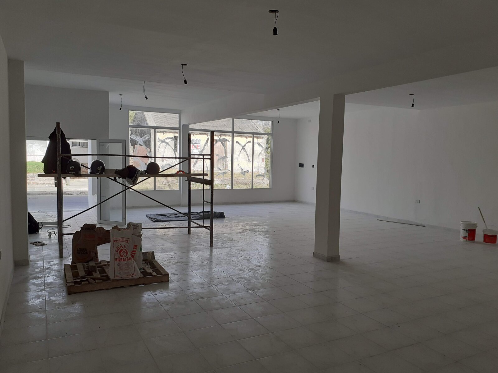 VENTA | Conjunto de viviendas y local comercial sobre amplio terreno! Abasolo, entre Berutti y Passo - 58