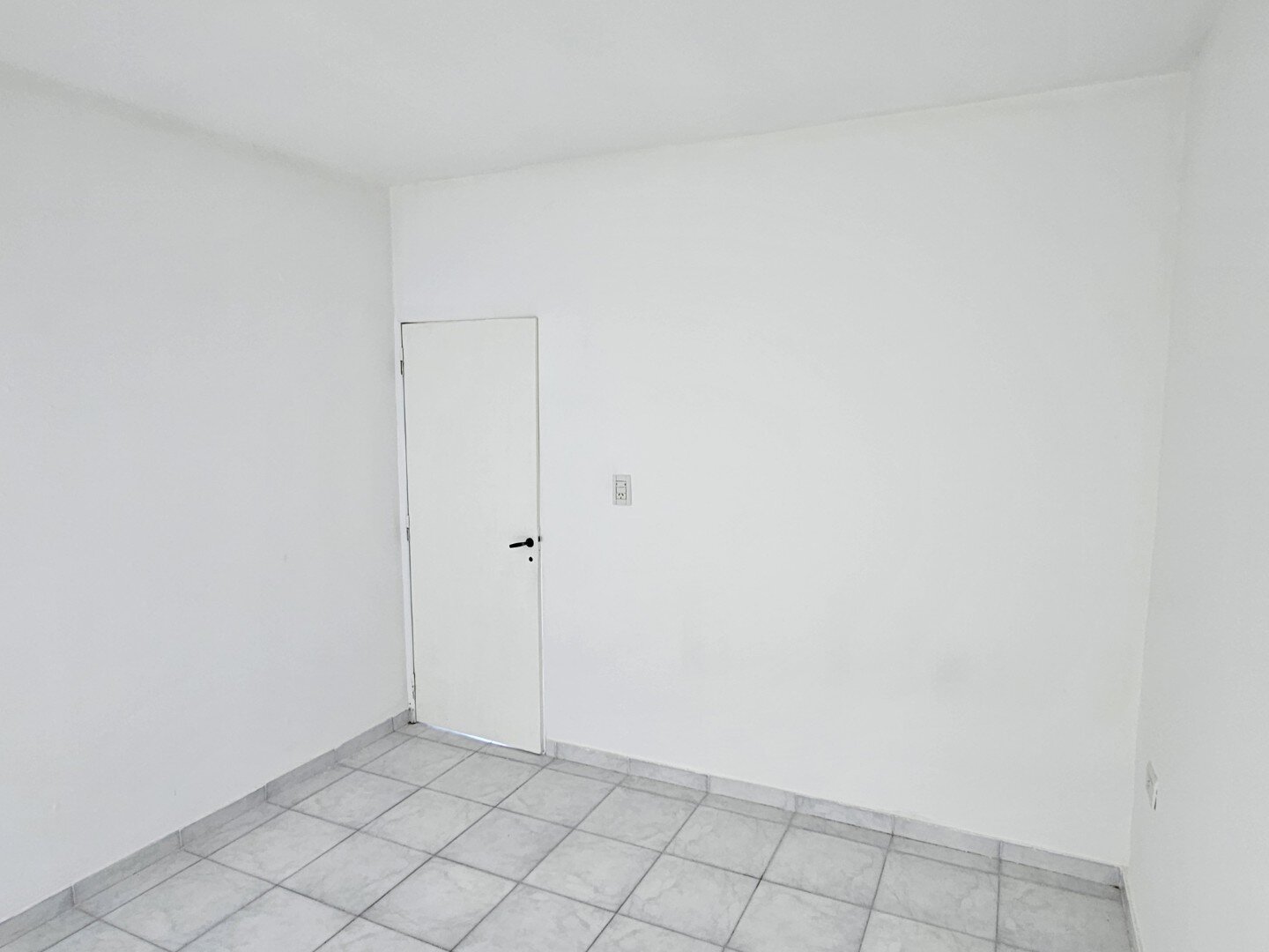 VENTA | Conjunto de viviendas y local comercial sobre amplio terreno! Abasolo, entre Berutti y Passo - 10