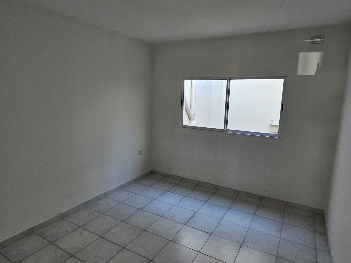 VENTA | Conjunto de viviendas y local comercial sobre amplio terreno! Abasolo, entre Berutti y Passo - 11