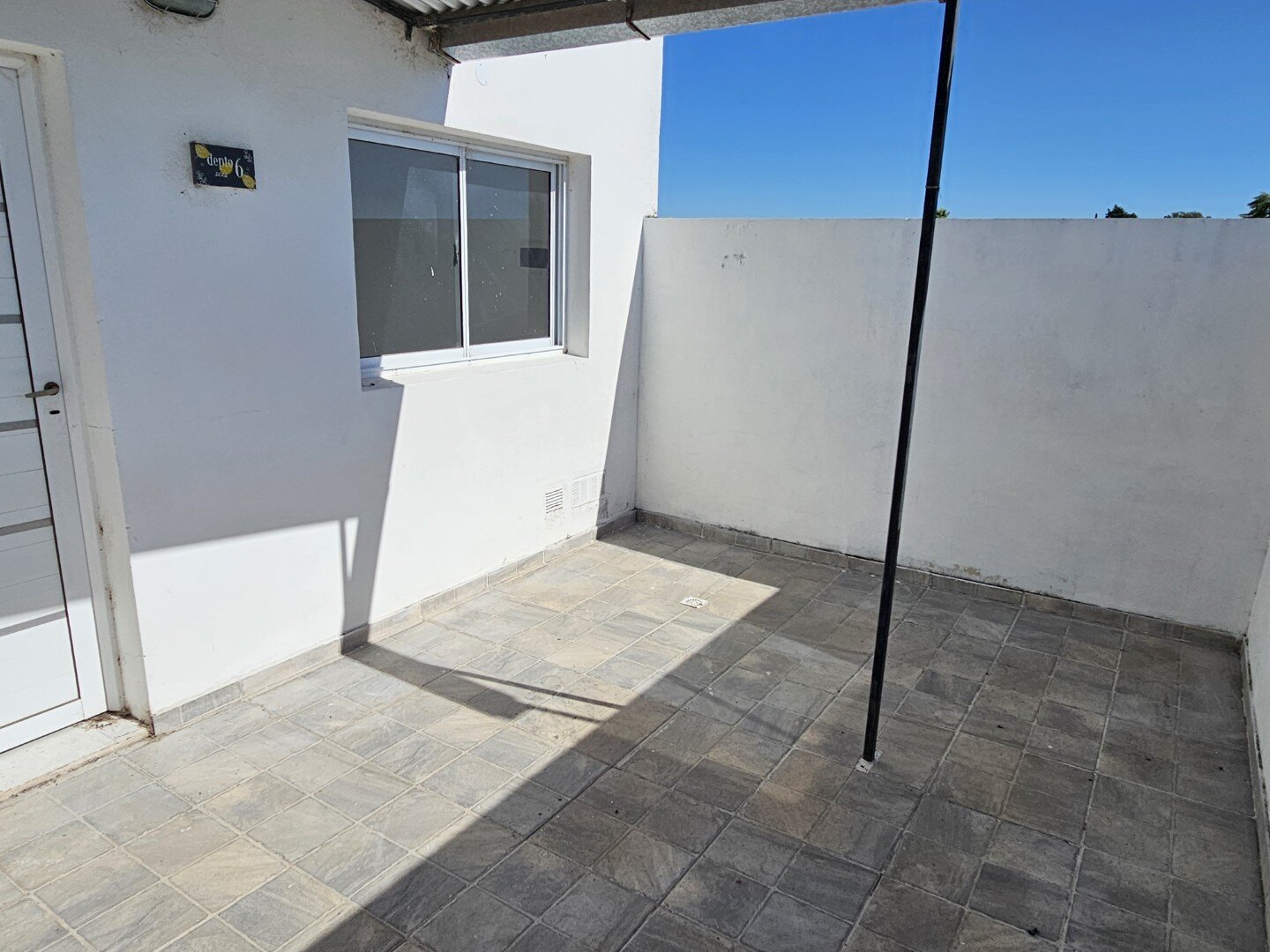 VENTA | Conjunto de viviendas y local comercial sobre amplio terreno! Abasolo, entre Berutti y Passo - 37