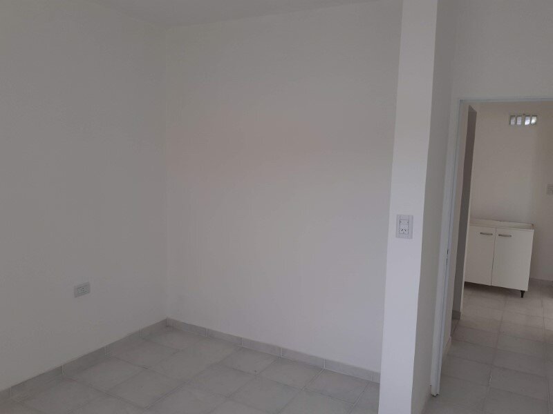 VENTA | Conjunto de viviendas y local comercial sobre amplio terreno! Abasolo, entre Berutti y Passo - 46