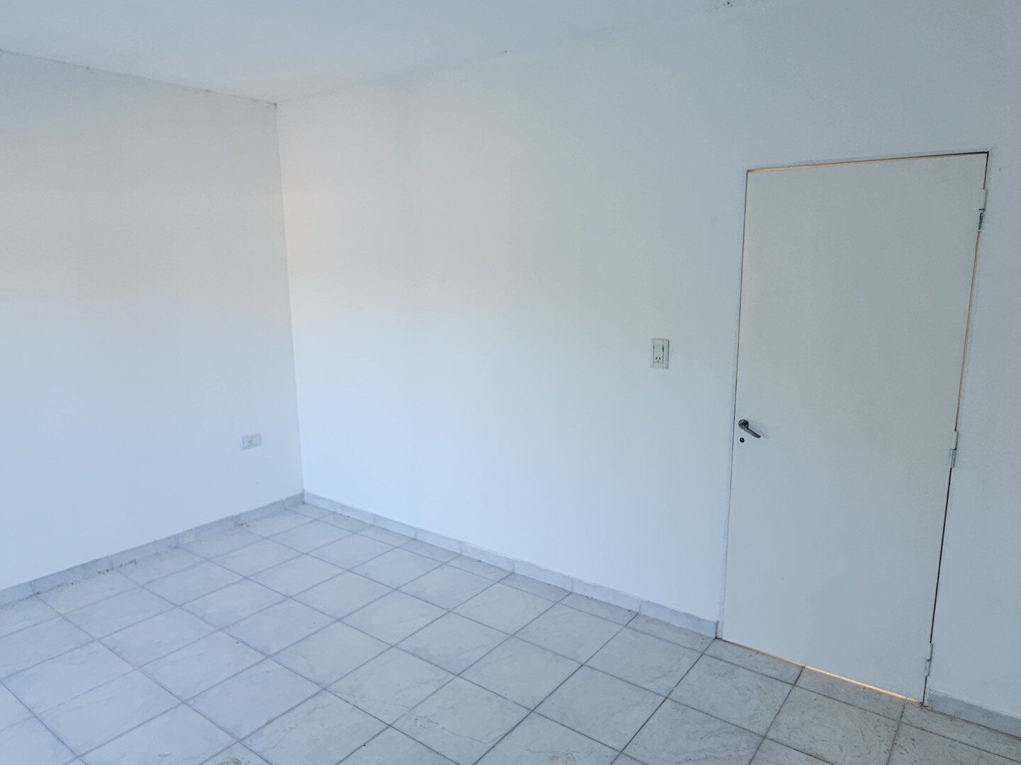 VENTA | Conjunto de viviendas y local comercial sobre amplio terreno! Abasolo, entre Berutti y Passo - 30