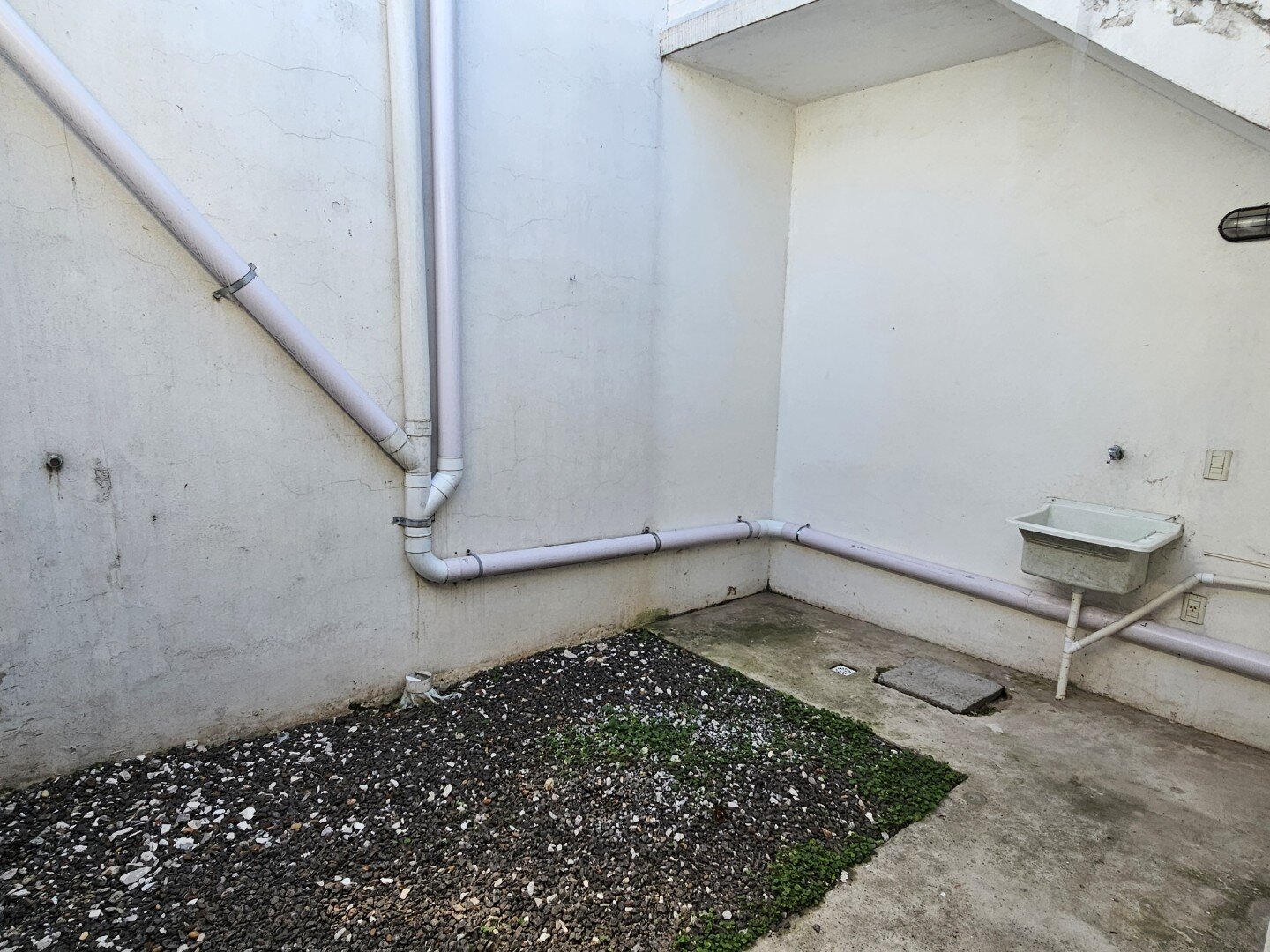 VENTA | Conjunto de viviendas y local comercial sobre amplio terreno! Abasolo, entre Berutti y Passo - 26