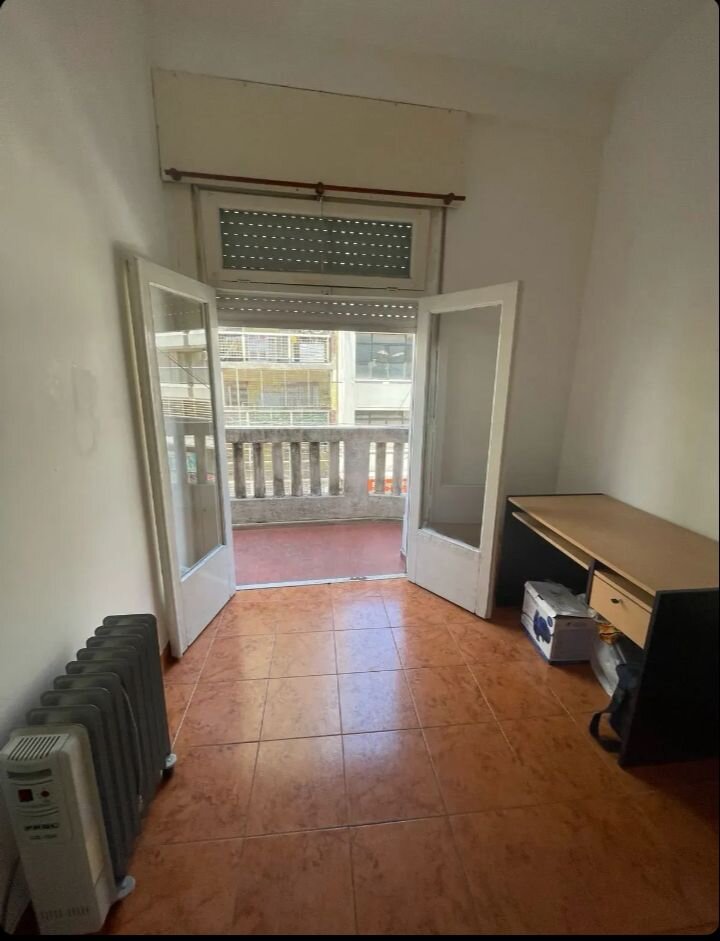 Oportunidad! Se vende un departamento de 2 ambientes al frente con balcón - Balvanera - 6
