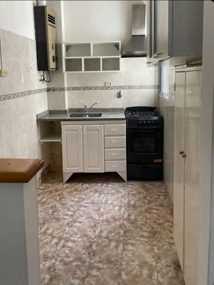 Oportunidad! Se vende un departamento de 2 ambientes al frente con balcón - Balvanera - 4