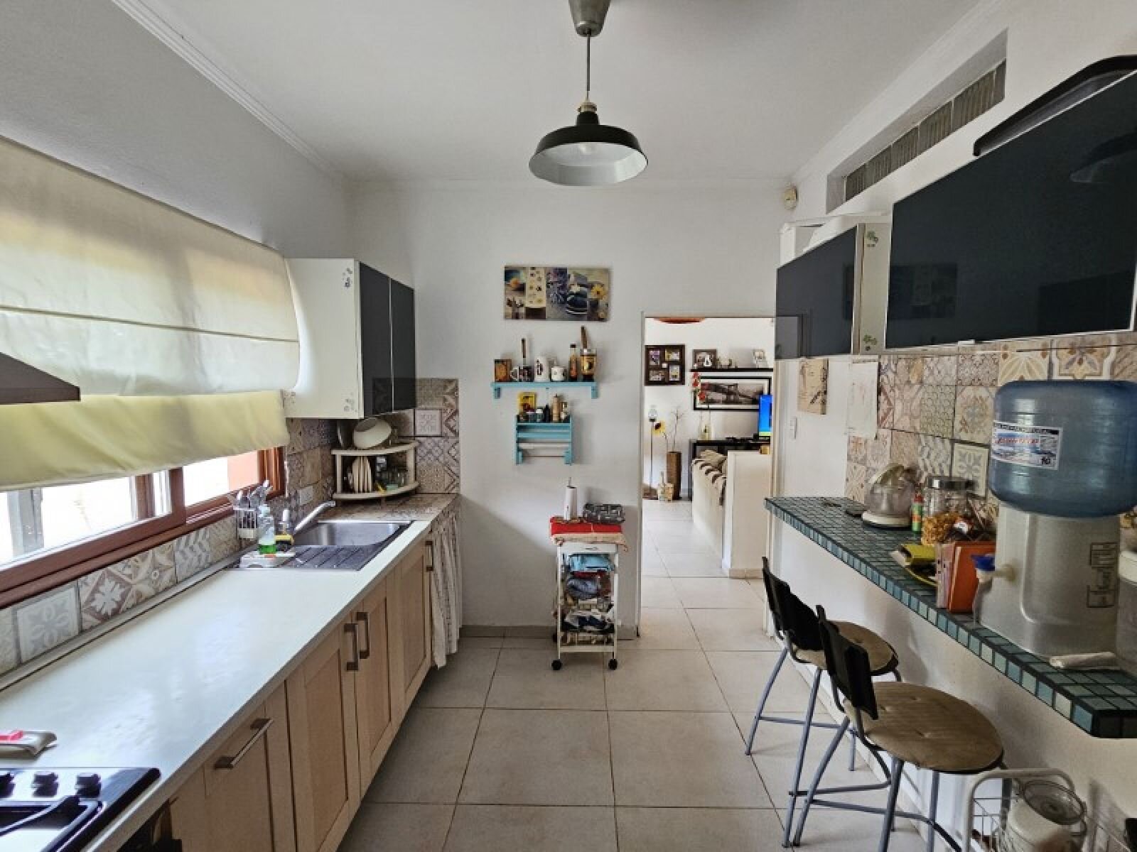 Casa de 3 dormitorios, 2 baños! Cochera, patio con pileta y todos los servicios! Cuneo entre/Junín y Guemes - 12