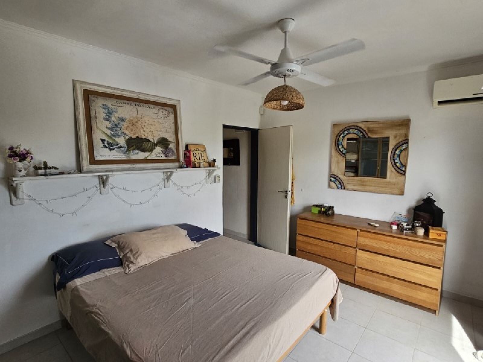 Casa de 3 dormitorios, 2 baños! Cochera, patio con pileta y todos los servicios! Cuneo entre/Junín y Guemes - 16