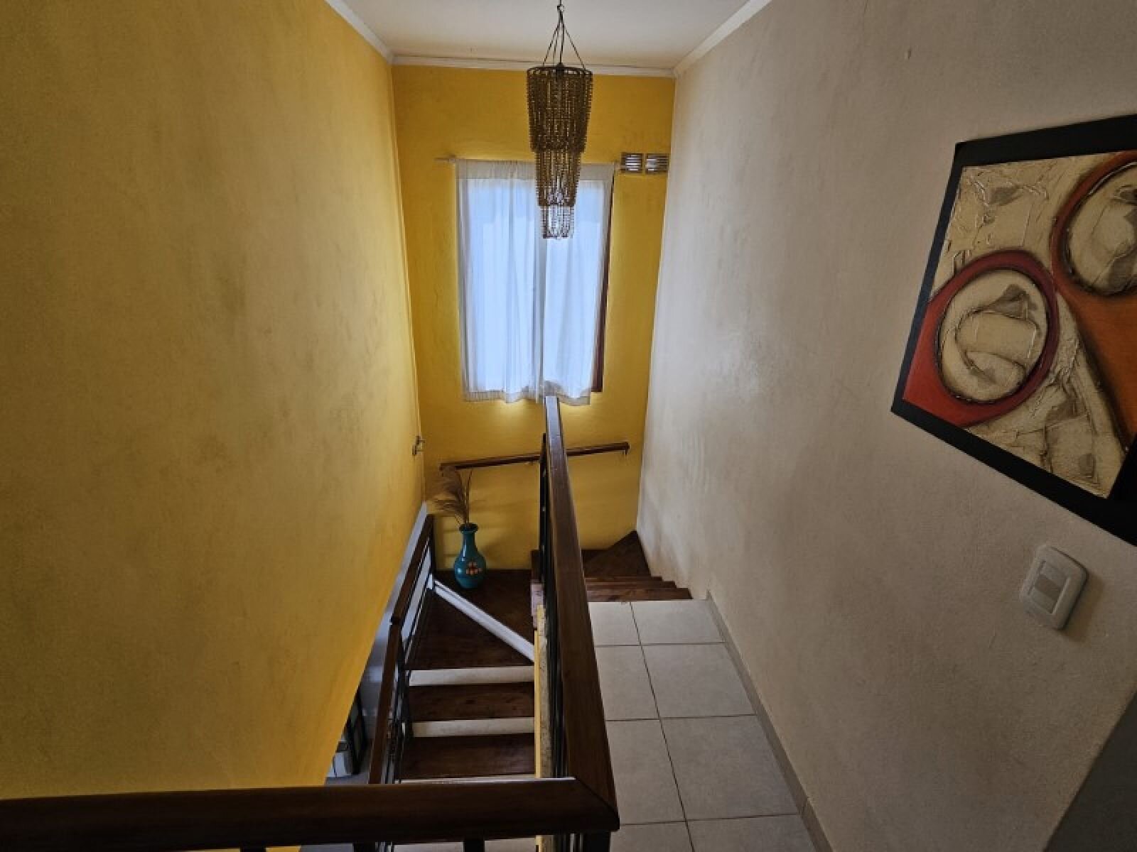 Casa de 3 dormitorios, 2 baños! Cochera, patio con pileta y todos los servicios! Cuneo entre/Junín y Guemes - 26