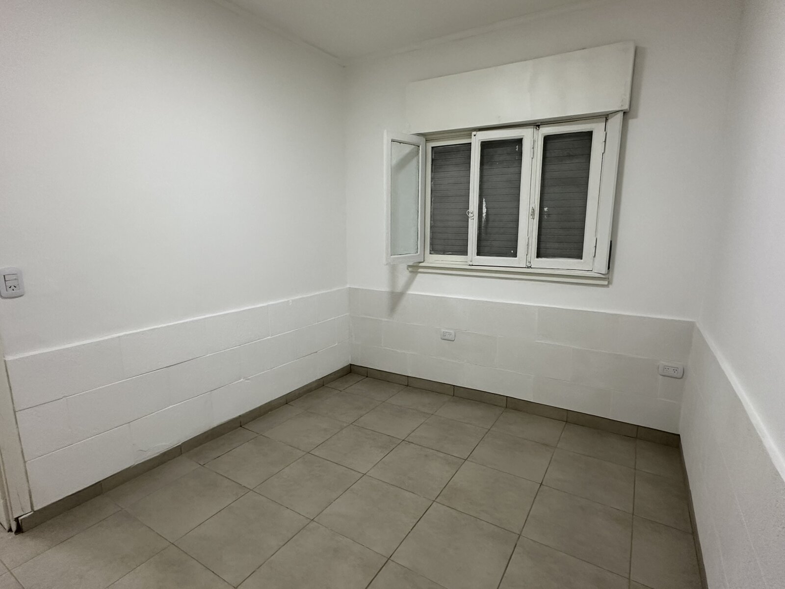 DEPTO. TIPO CASA – PLANTA BAJA - 23