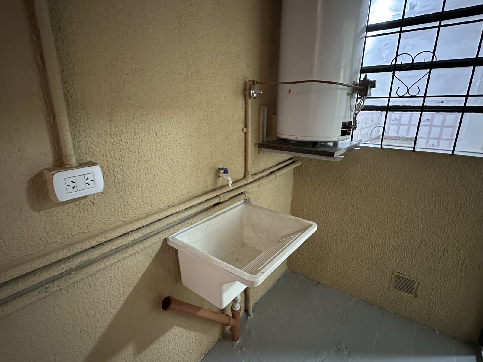 DEPTO. TIPO CASA – PLANTA BAJA - 15