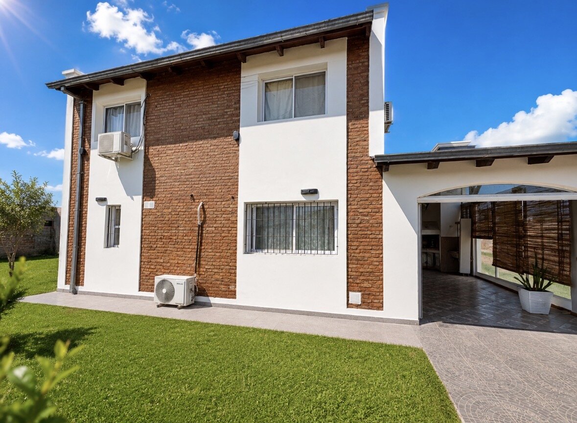 ROLDÁN - CASA EN VENTA - TIERRA DE SUEÑOS 3 - 3 DORMITORIOS, PISCINA - 1