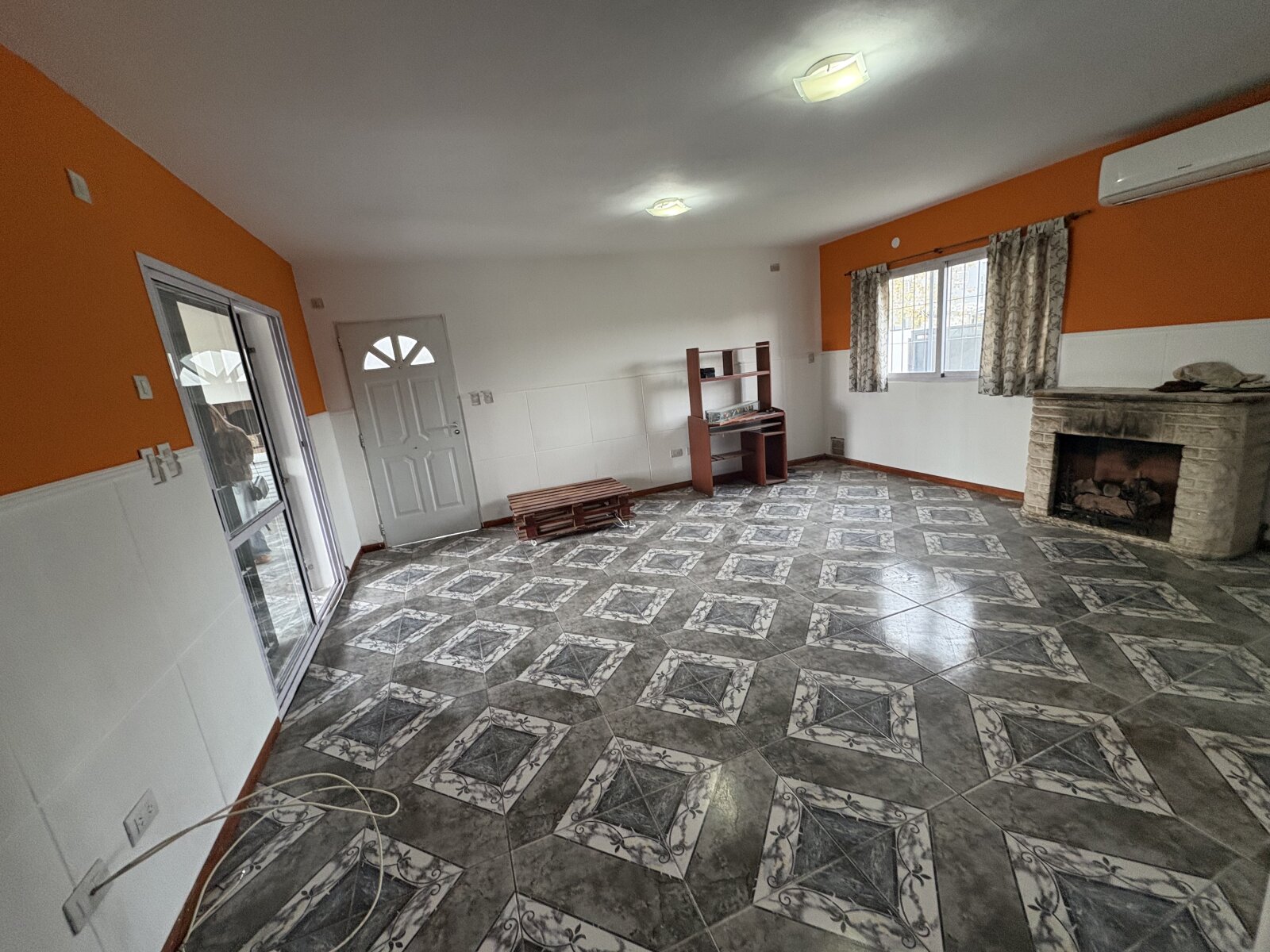 ROLDÁN - CASA EN VENTA - TIERRA DE SUEÑOS 3 - 3 DORMITORIOS, PISCINA - 6