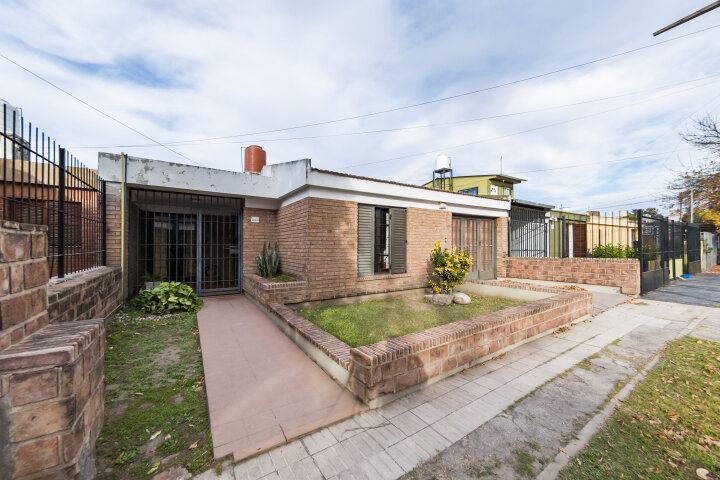 Vendo casa en Marcos Sastre, 3 dormitorios, ideal familia