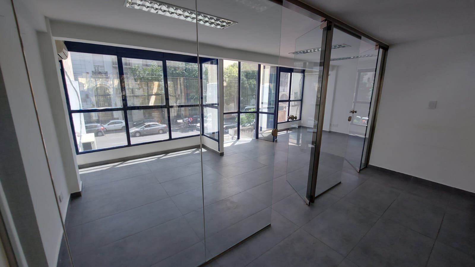 ALQUILER LOCAL COMERCIAL/OFICINA/DEPOSITO - 22