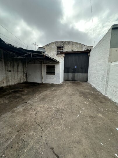 Galpon en Venta - Barrio Gral Bustos