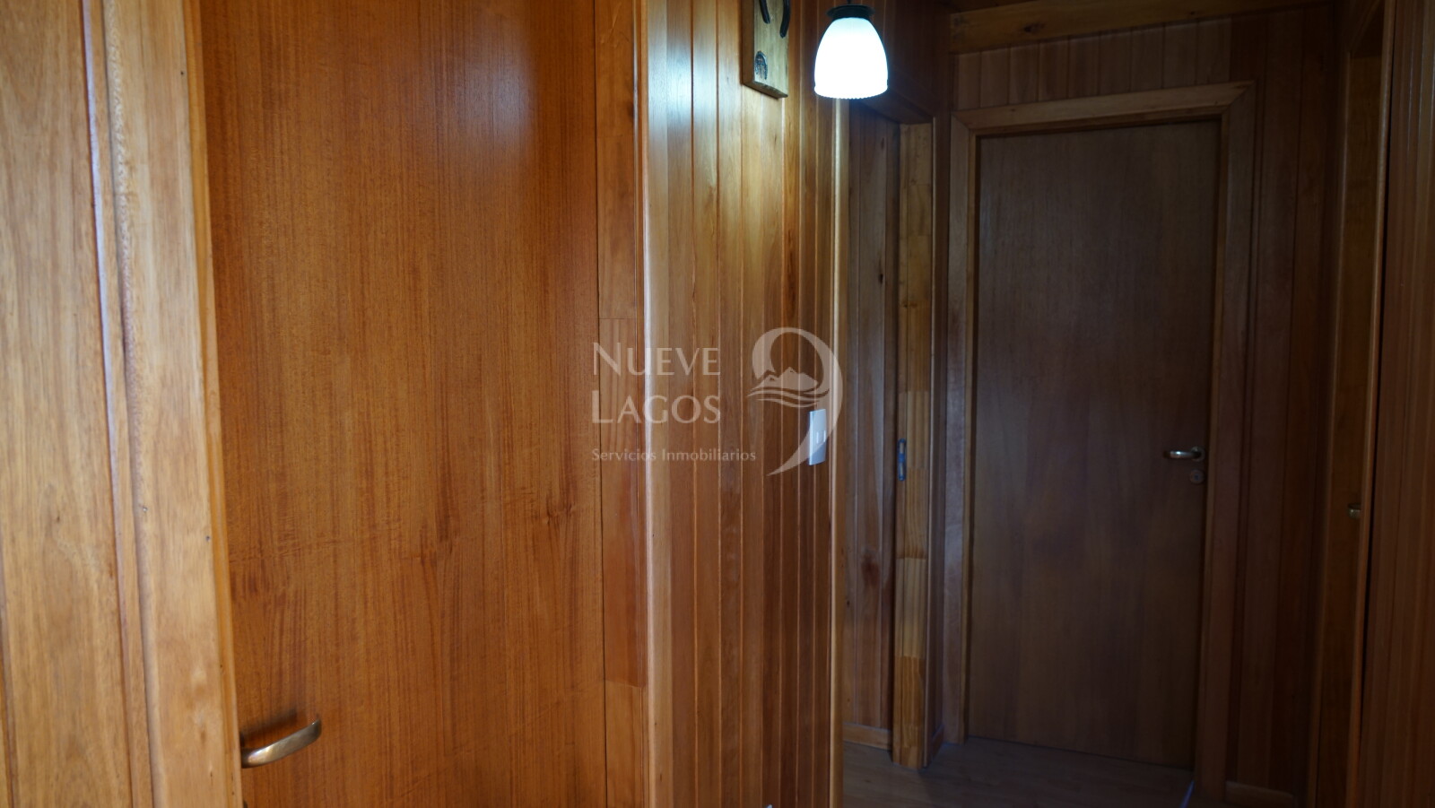 Venta de casa, dos locales y dos departamentos sobre RP63 en Meliquina - 18