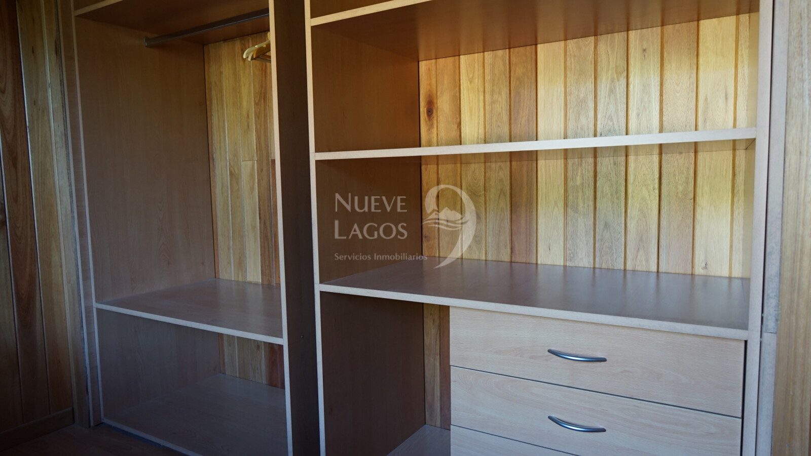 Venta de casa, dos locales y dos departamentos sobre RP63 en Meliquina - 24