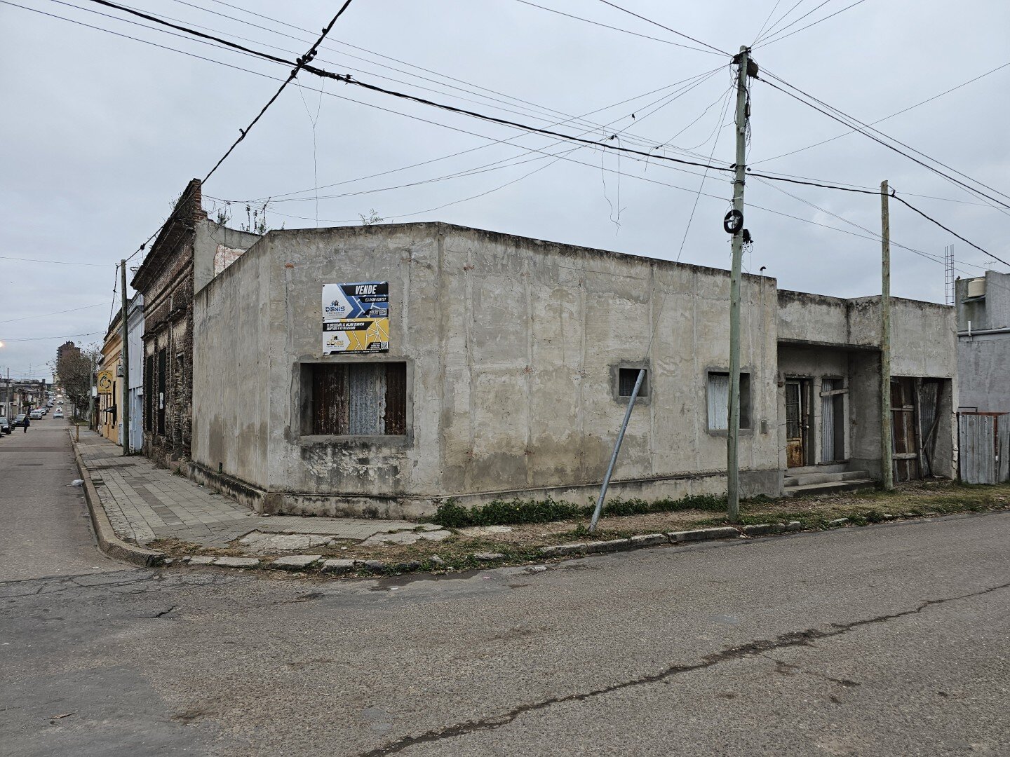VENTA | Casa en construcción de 2 dormitorios en excelente ubicación! Italia y San Miguel - 1