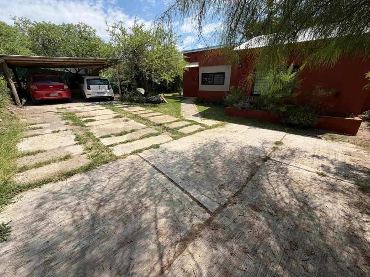 VENTA CASA  APTA CREDITO  EN UNQUILLO. UNA PLANTA