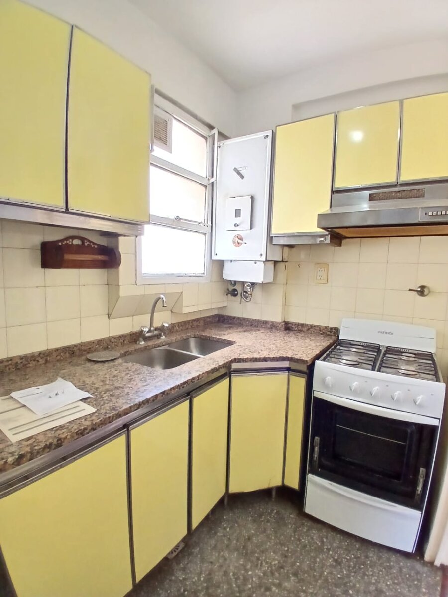 Oportunidad! Se vende un hermoso departamento de 3 ambientes al frente - Barracas - 10