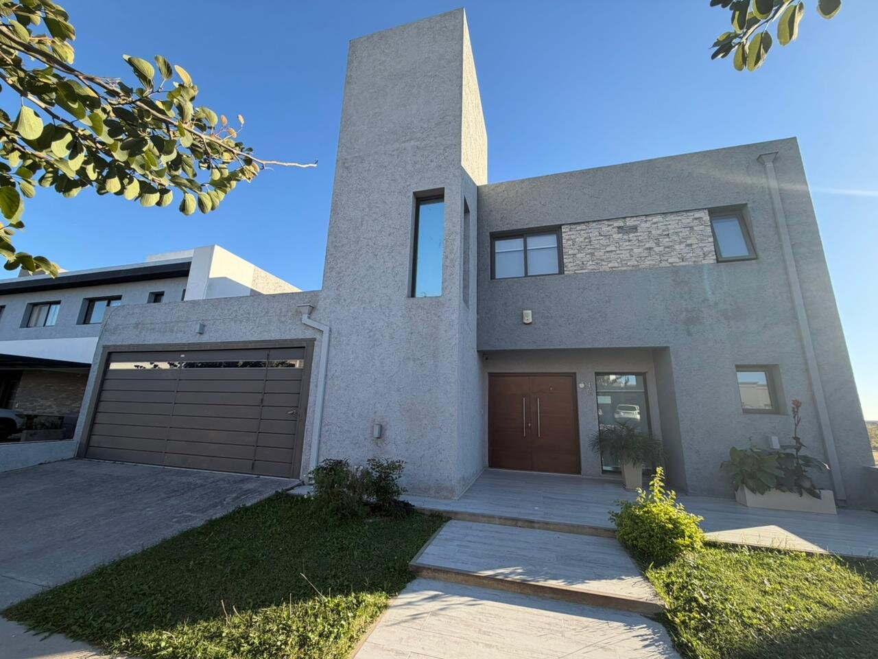 VENTA CASA LOMAS DE MANANTIALES