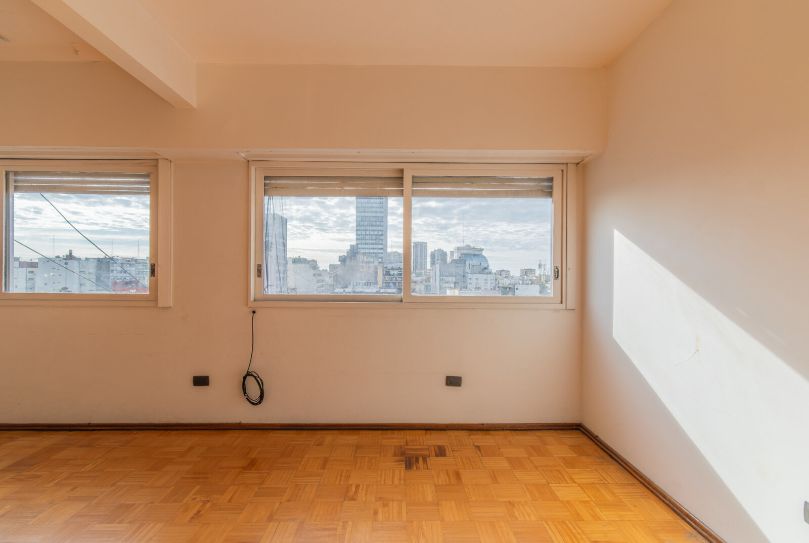 5 amb a RECICLAR · Piso alto · Vista panorámica al río y a la ciudad - 31