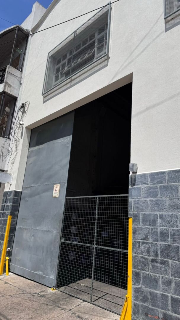 Galpón con vivienda en Sarandi.Avellaneda. - 6