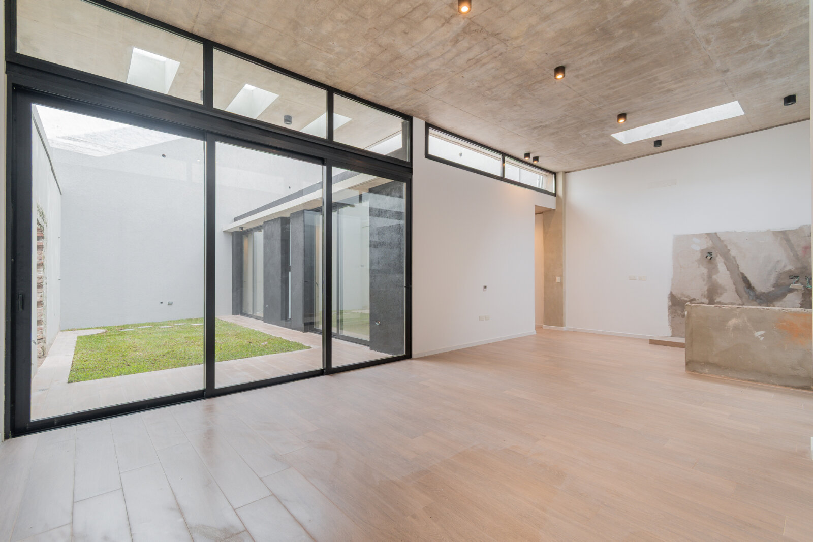 Venta PH 3 ambientes con jardín y patio con parrilla. Sin expensas - Villa Urquiza - 4