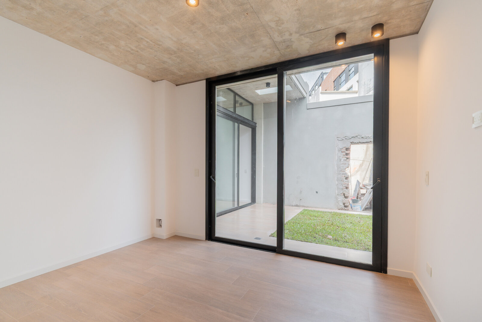 Venta PH 3 ambientes con jardín y patio con parrilla. Sin expensas - Villa Urquiza - 16