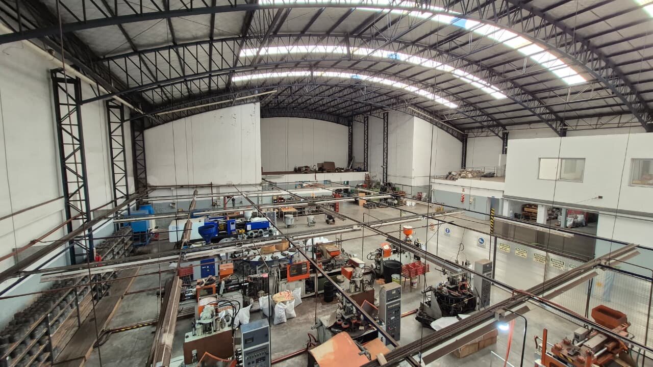 Galpón en venta Valentín Alsina Lanús 1.500 m2 Logístico T3 - 13