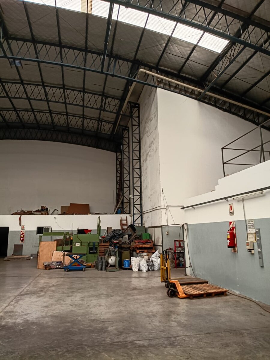 Galpón en venta Valentín Alsina Lanús 1.500 m2 Logístico T3 - 22
