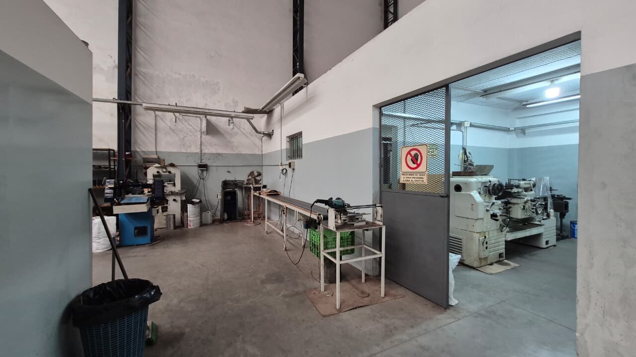 Galpón en venta Valentín Alsina Lanús 1.500 m2 Logístico T3 - 31
